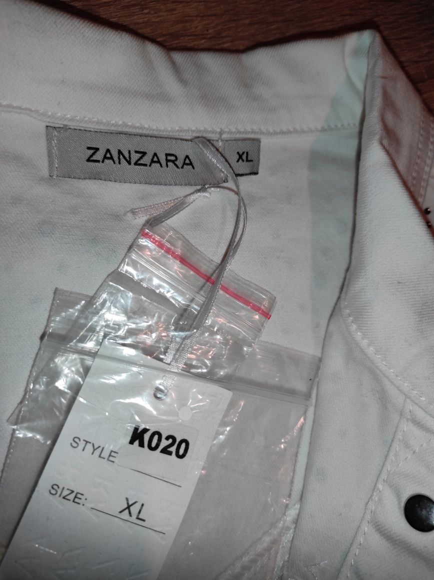 Kurtka jeans biała z kryształkami Zanzara