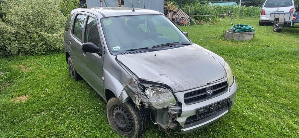 Subaru justy rok produkcji 2004 uszkodzone w całości lub na części.
