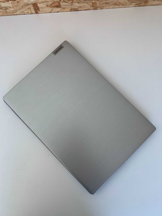Lenovo IdeaPad 3 | AMD 3020e | 4GB RAM | 128GB SSD | 15.6” HD (NOVO)