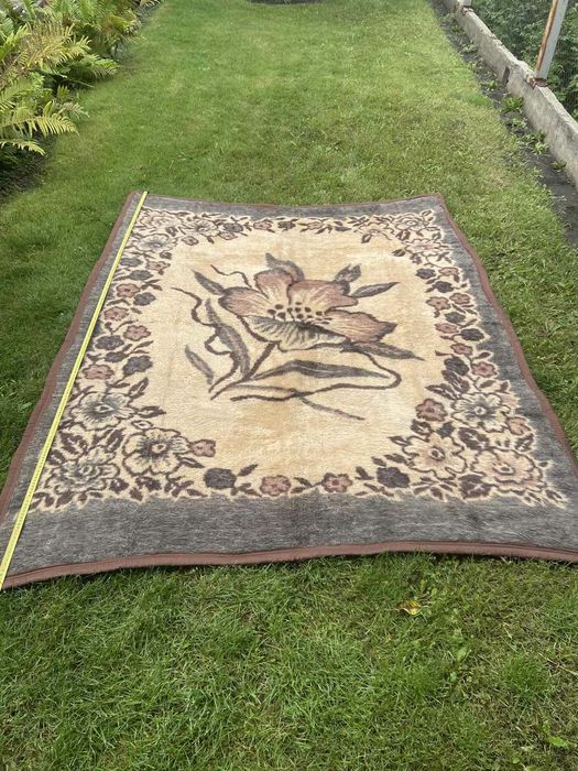 Одеяло новое, шерстяное