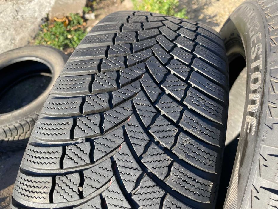 ЗИМА 205/55R16 BRIDGESTONE - 2шт.  - 2022 - Есть и другие шины