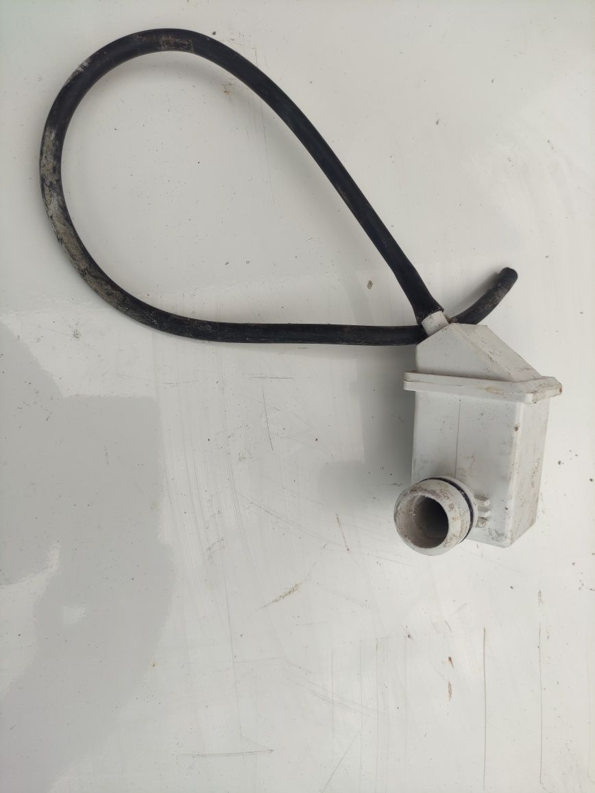 Zbiornik pompy (odpowietrznik) do pralki Whirlpool AWG 653