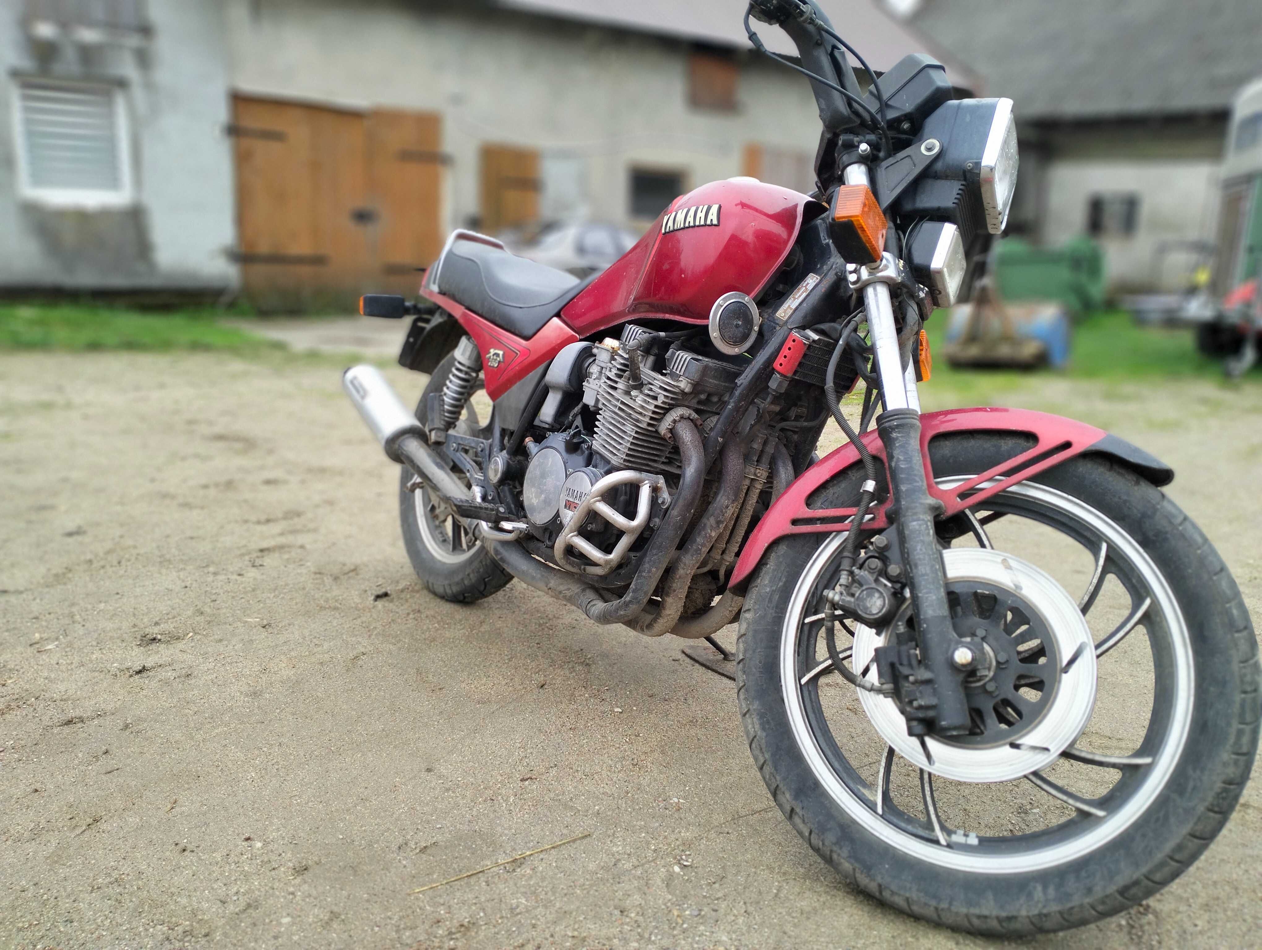 Motocykl Yamaha 750xj