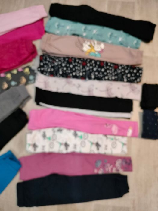 Paka ubrań dla dziewczynki rozmiar od 122-128i 134w bdb stanie
