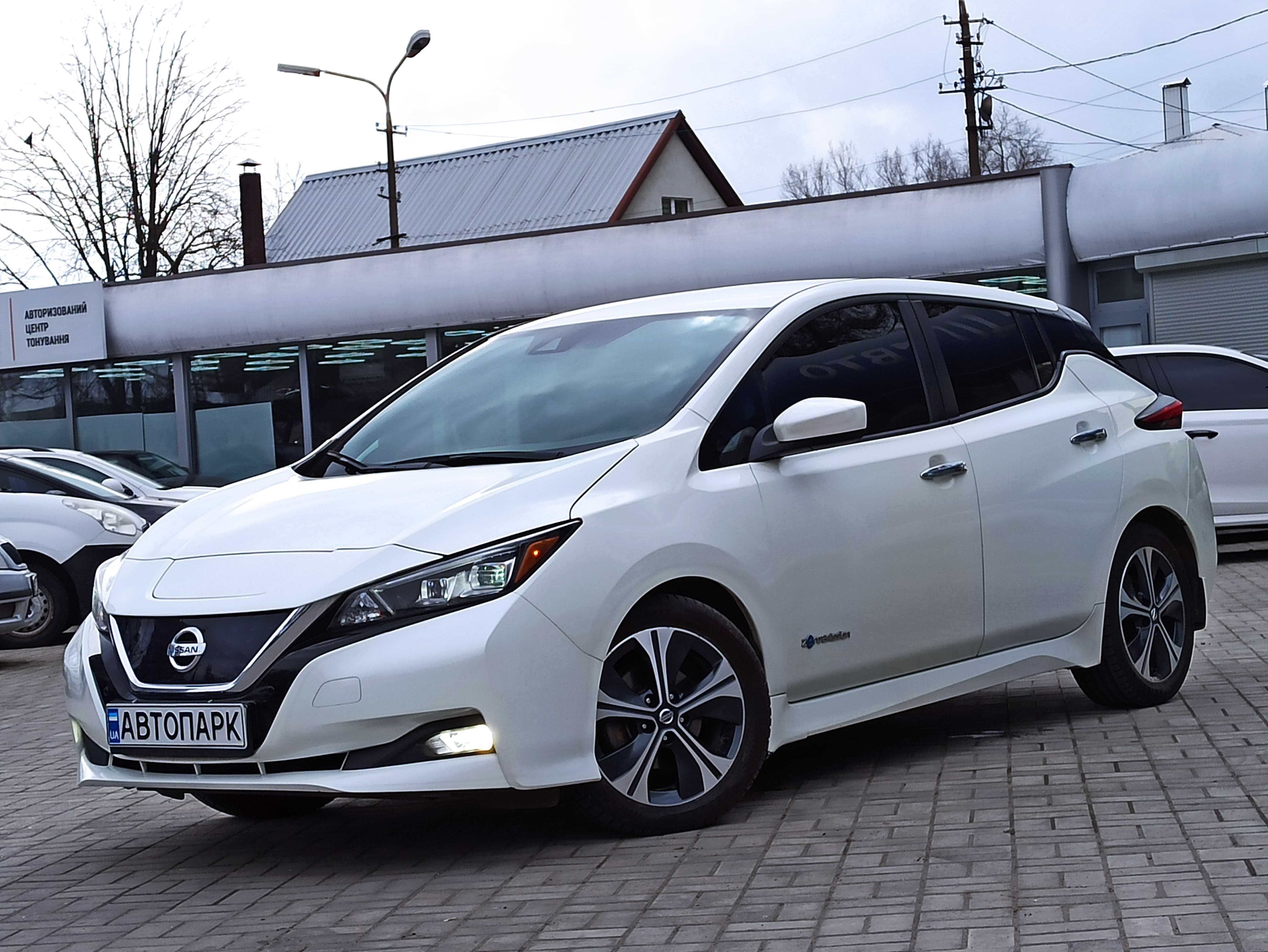 Nissan Leaf SV 2018 року