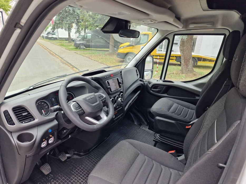 Wynajem Iveco Daily Autolaweta/Kabina Sypialna/Webasto/Hak/Dostawczy