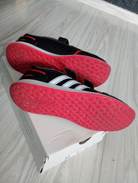 Adidasy chłopięce firmy Adidas rozm. 35