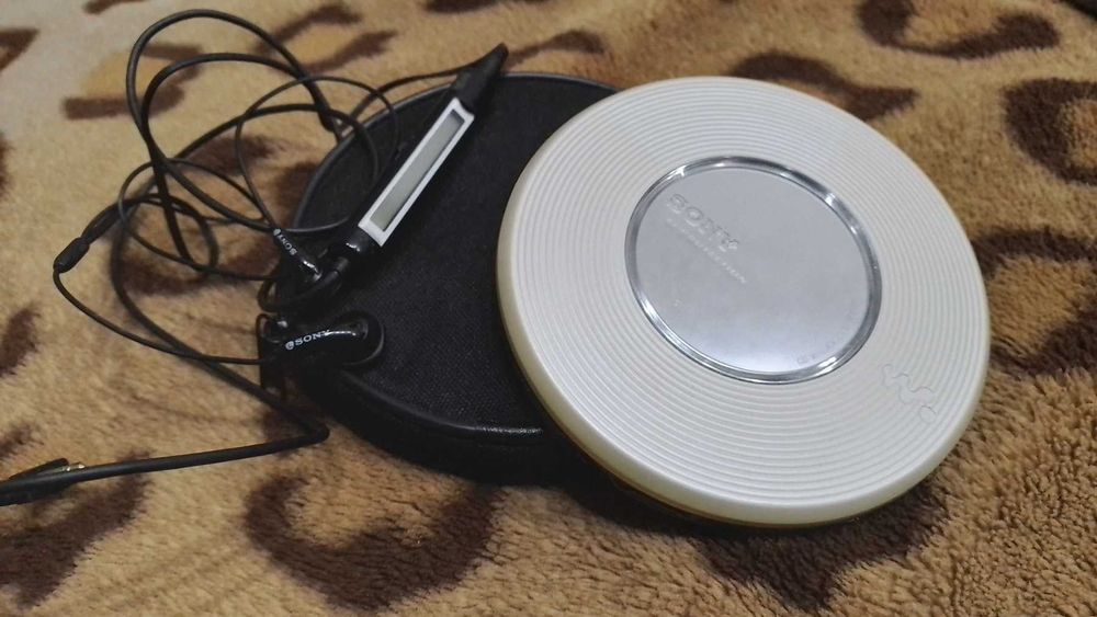 Sony Walkman D-EJ785 Portable CD player