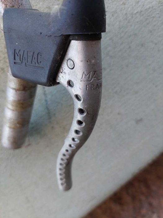 Rower wyścigowy szosowy.