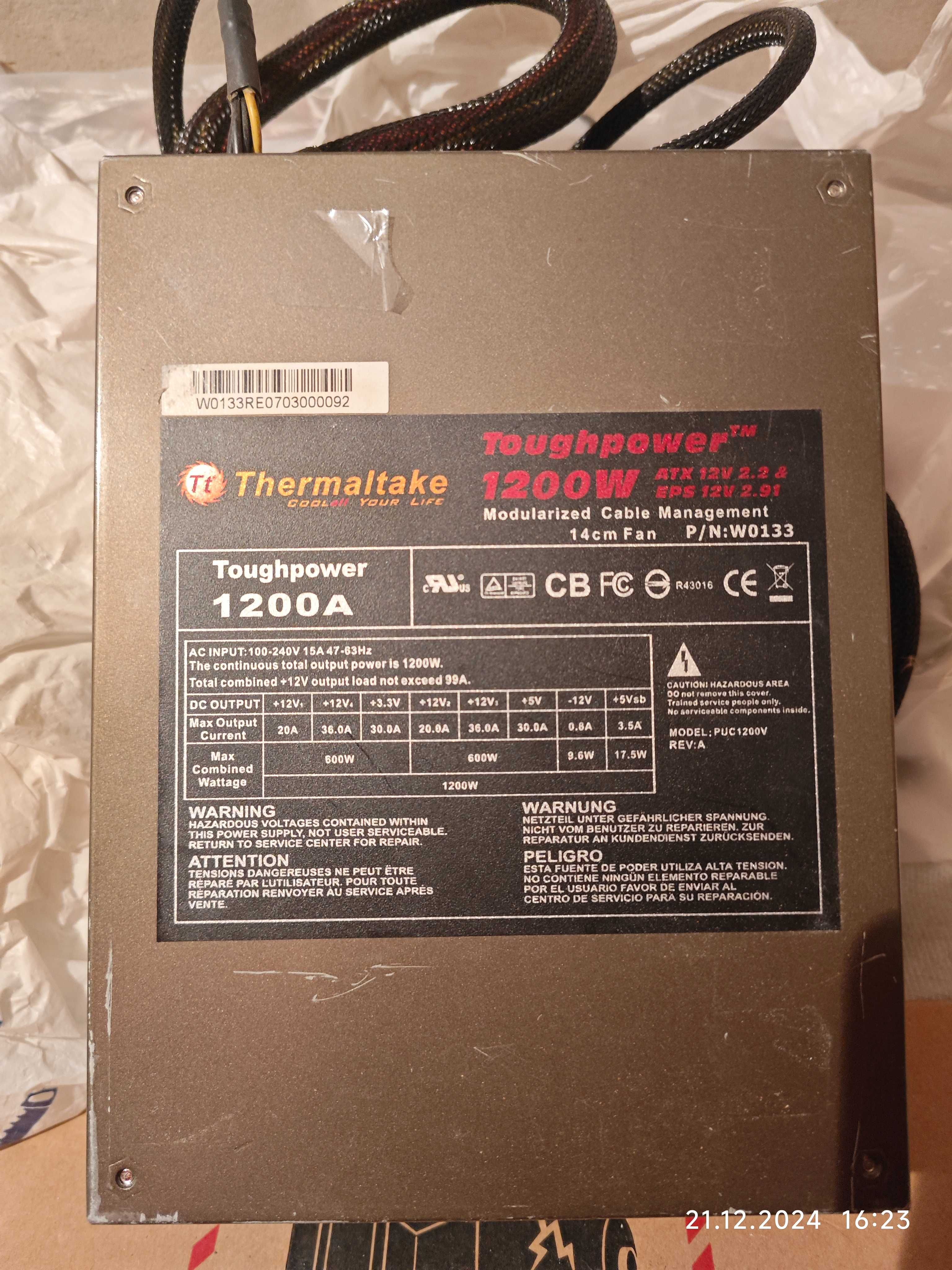 Блоки питания модульные Thermaltake Toughpower 1000W/1200W
