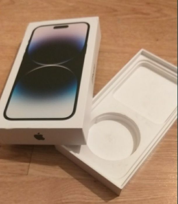 Caixa- iphone 14 pro e Apple TV 4k