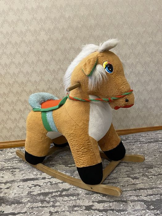 Коник - гойдалка