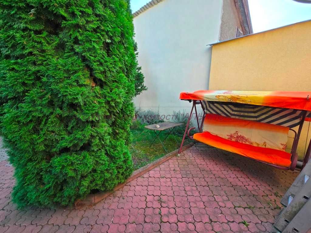 Будинок на дві родини в центрі міста