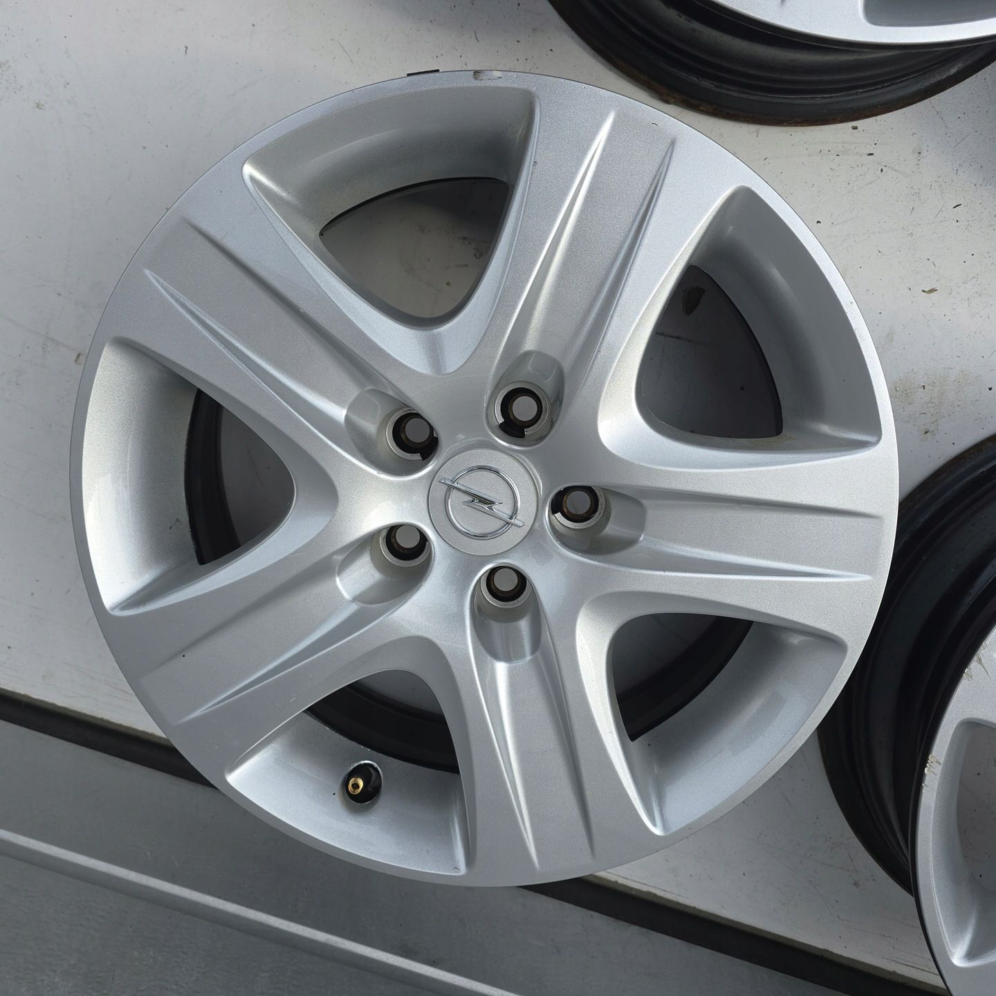 Opel Astra Iii Meriva Zafira a Vectra 16'' 5x110 ET39 4X