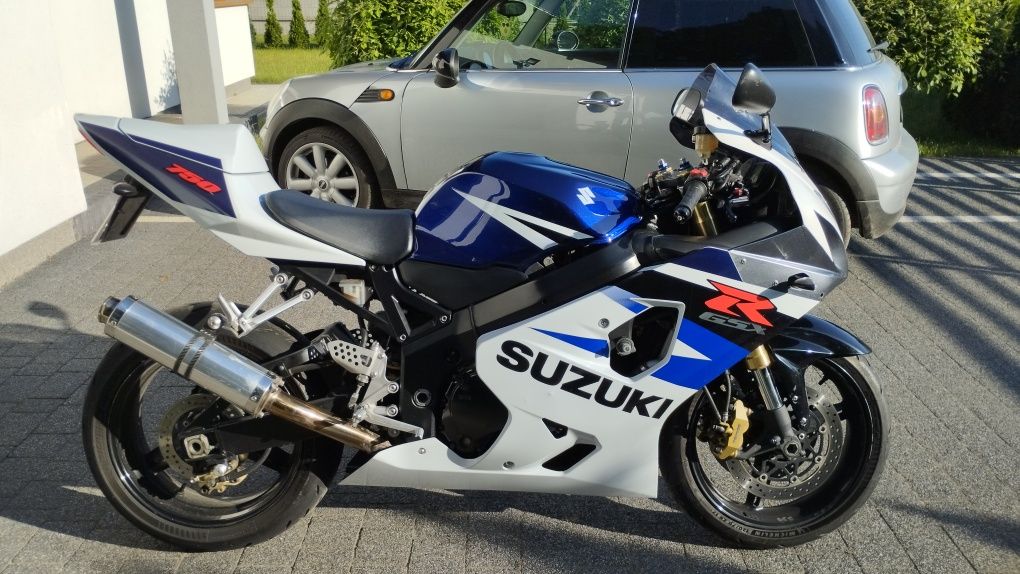 Suzuki GSX-R 750 k4