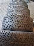 Opony zimowe vredestein 235/40/19 2020r 4 sztuki