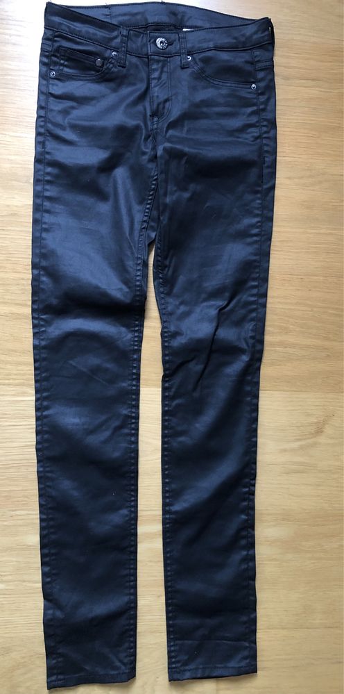Spodnie H&M czarne nablyszczane rurki 25/32 , 158