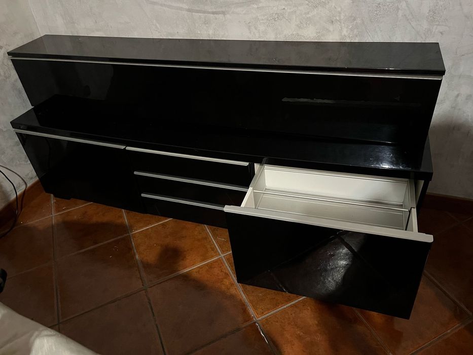 Movel de tv e modulo suspenso