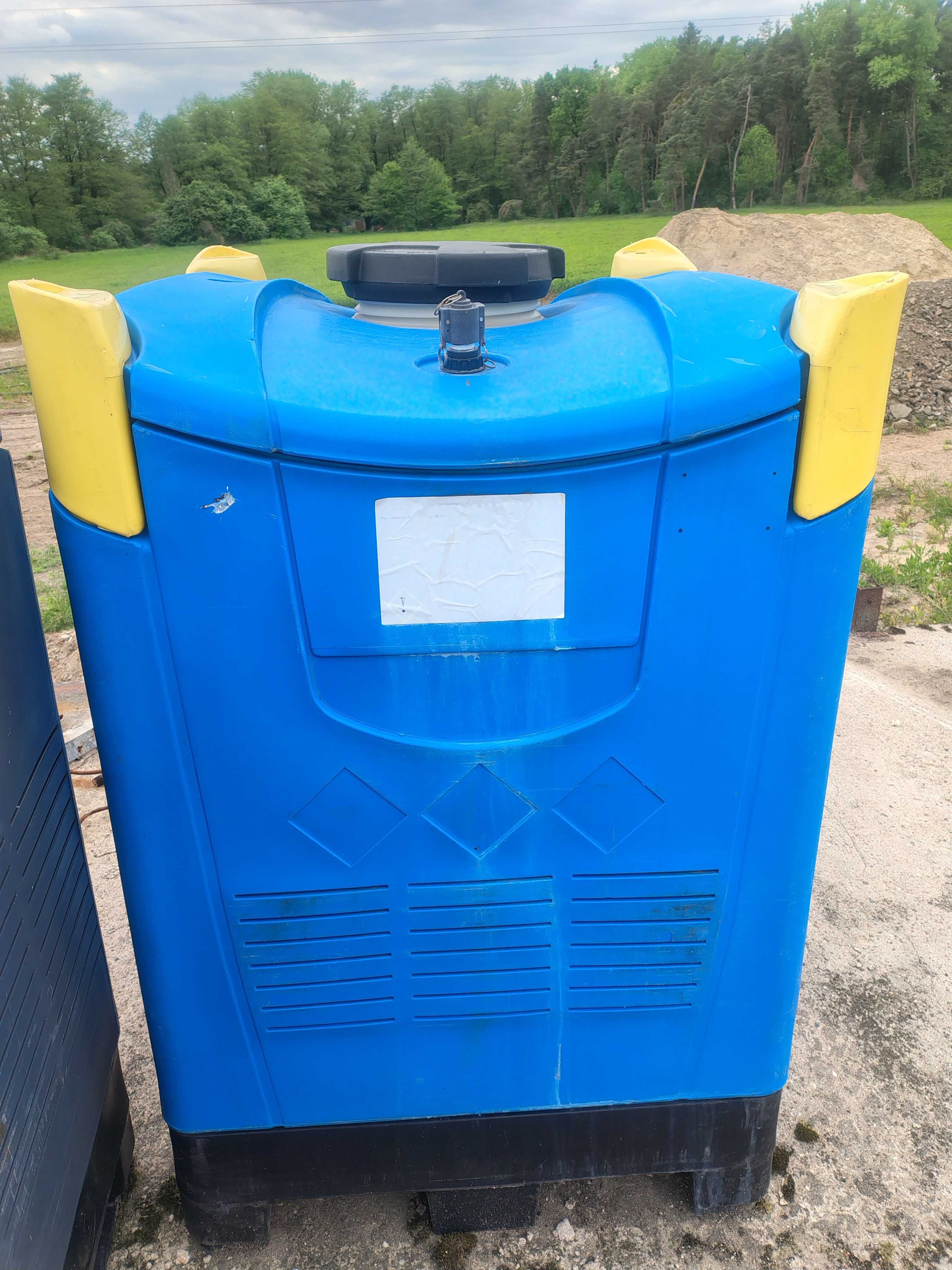 Mauzer podwójne ścianki z paletą bez zaworu waga 170 kg poj 1040litr