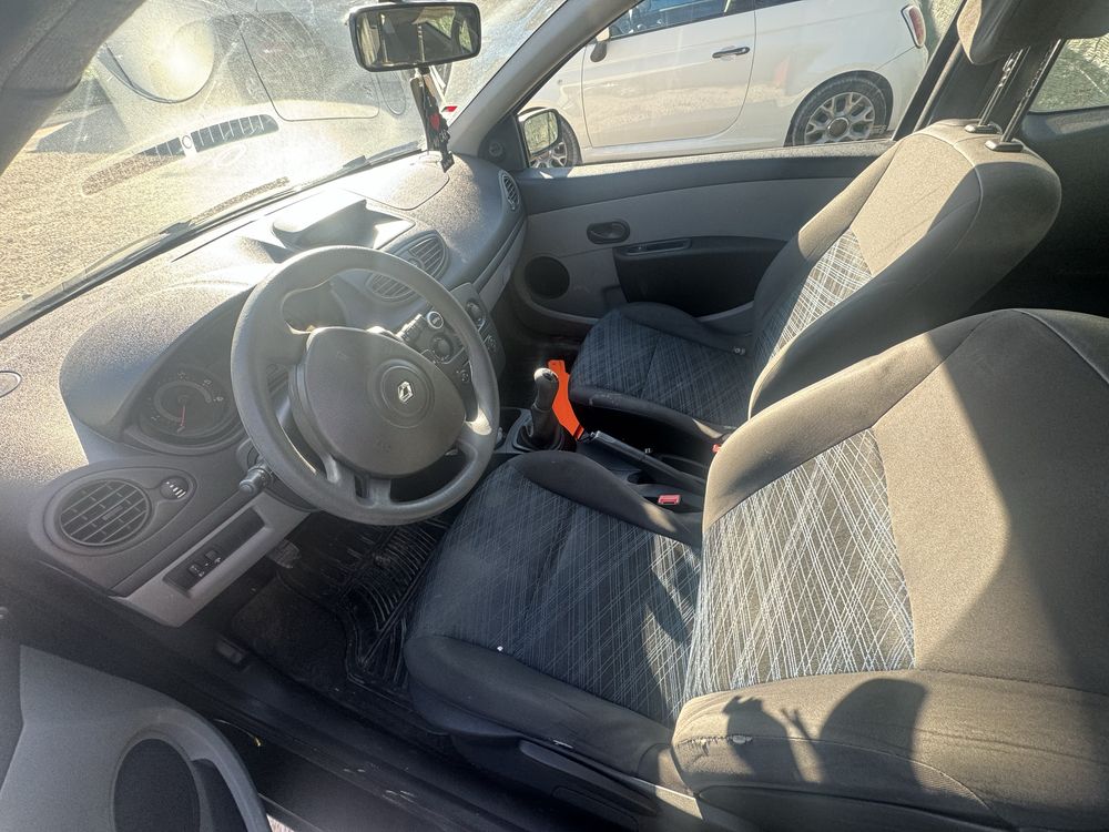 Renault clio 3 1500dci com ar condicionado