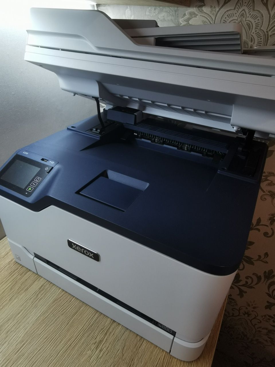 Принтер МФУ цветной лазерный Xerox C235