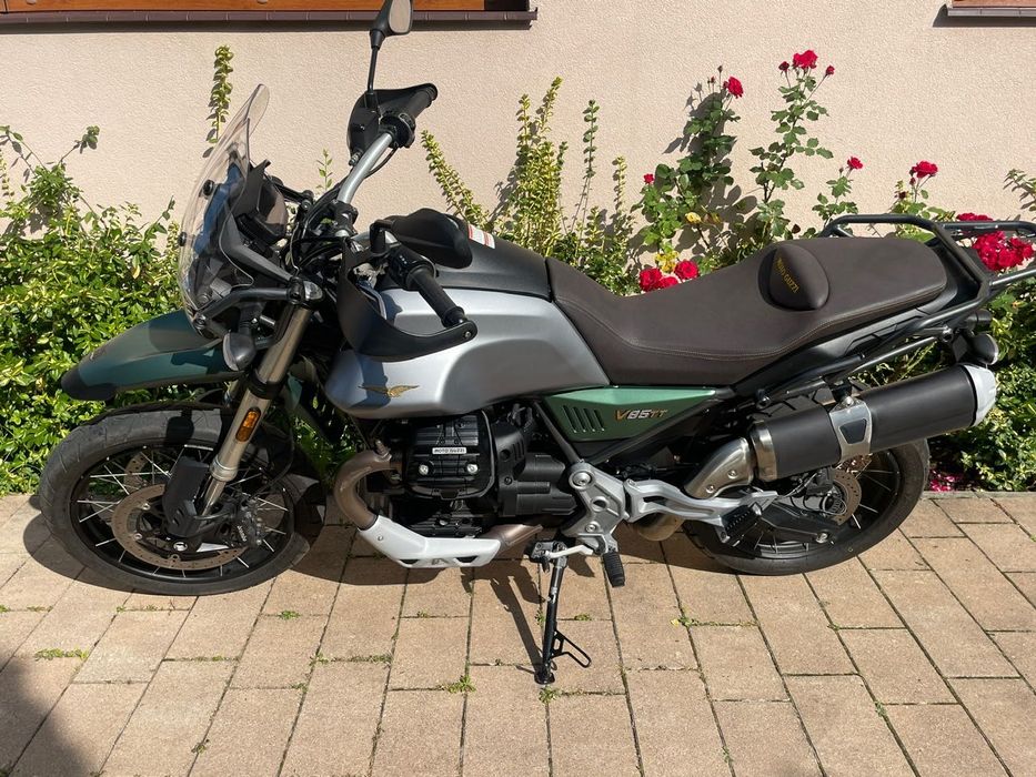 Moto Guzzi V85 TT 2022, przebieg 10870