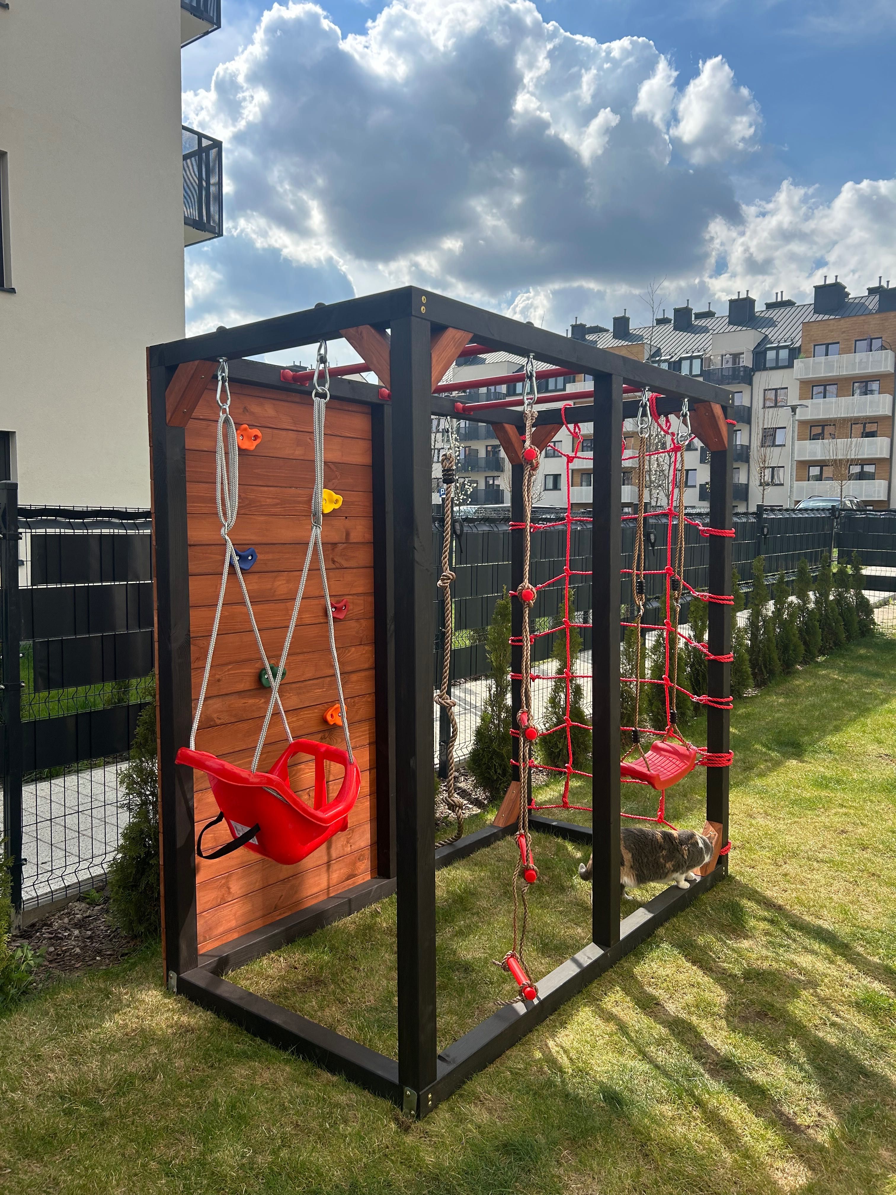 Plac Zabaw - Małpi gaj - wspinaczka - Huśtawka - Drążek Gimnastyczny