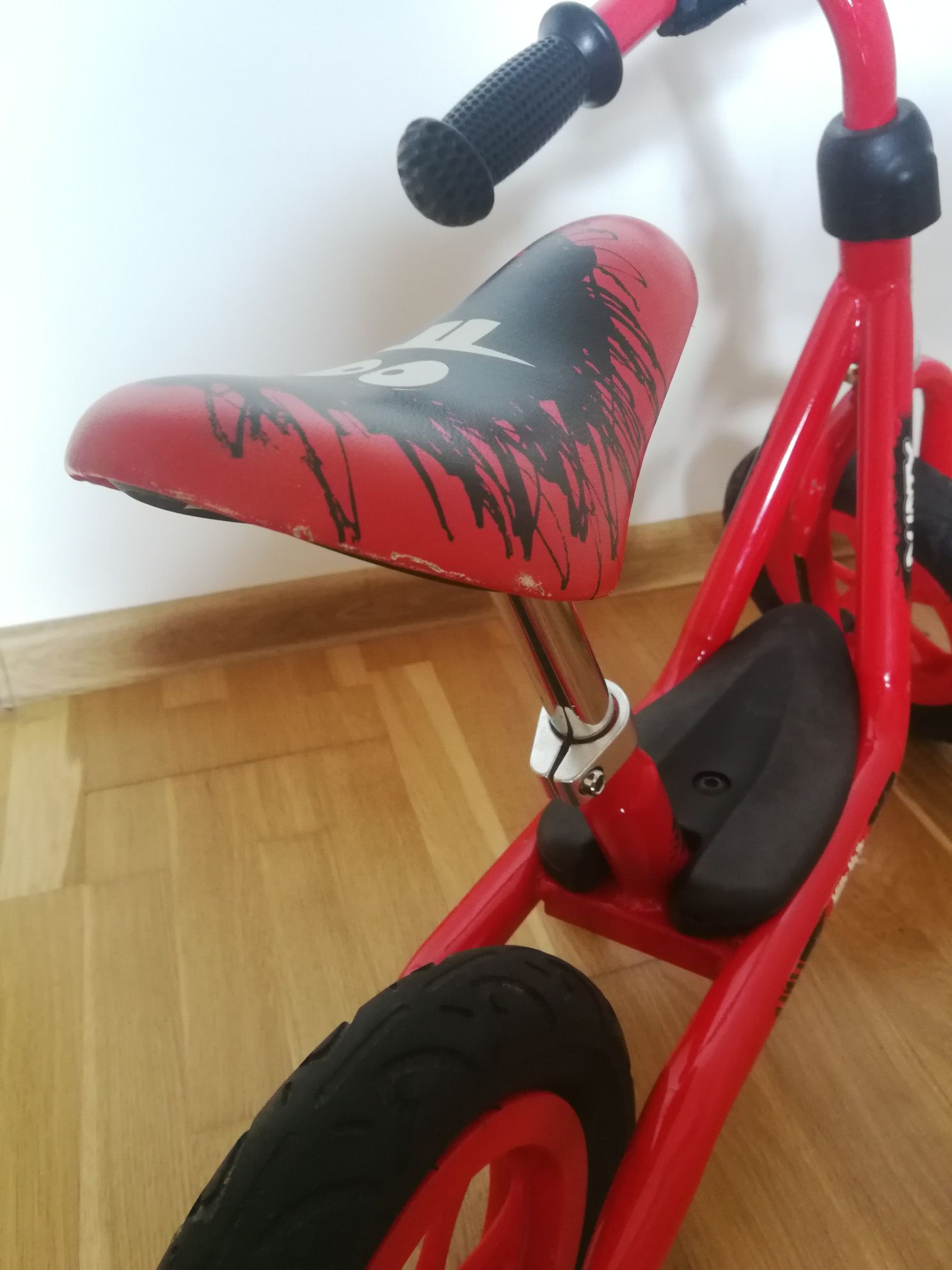 Rowerek biegowy Milly Mally Dusty 10" gratis koszyk i kask