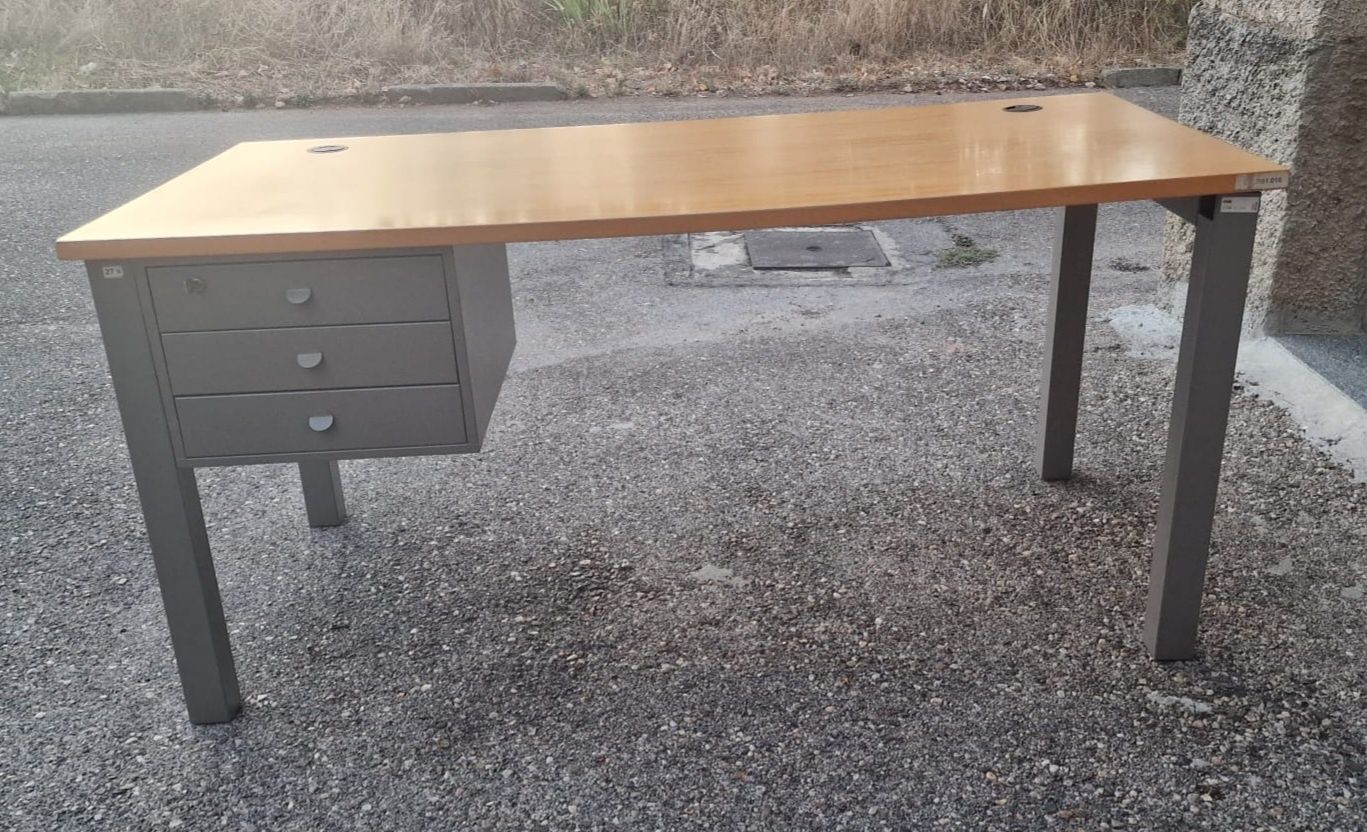 Secretária / Mesa de Escritório Profissional c arrumação 160cm*80cm*75