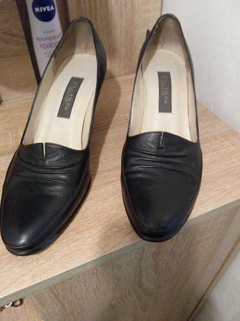 Кожений женский туфли Италия срочно продам подходит 37~38рамер