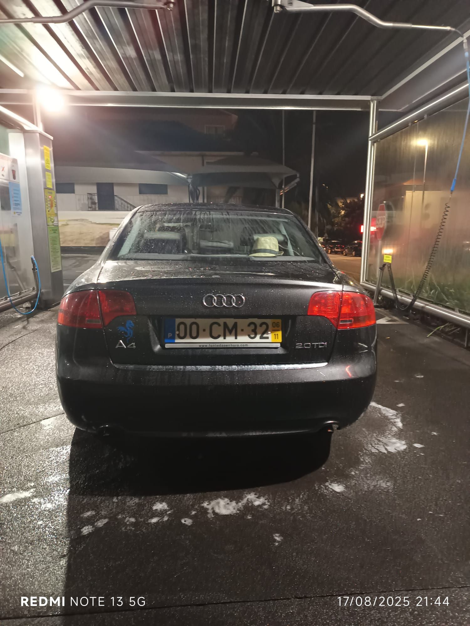 Audi A4 S-line TDI 2.0 170 CV carro impecável para os anos pode trazer