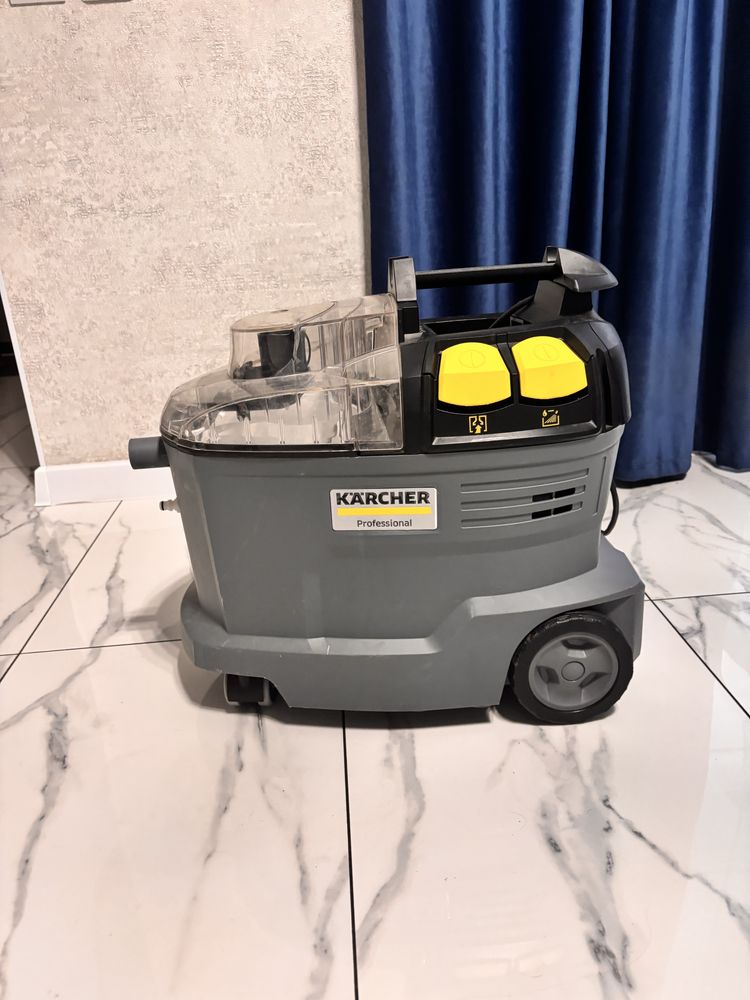 Пылесос для химчистки Karcher puzzi 8/1 и пароочиститель Karcher Sc 2