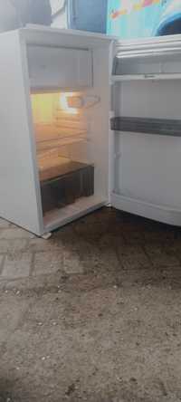 Холодильник Німеччина Бавкнехт стан Нового вис 90 см. Шир. 60 см