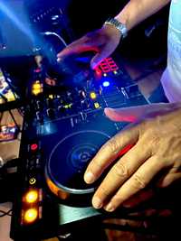 DJ Ręce które rozkręcą Twoją imprezę