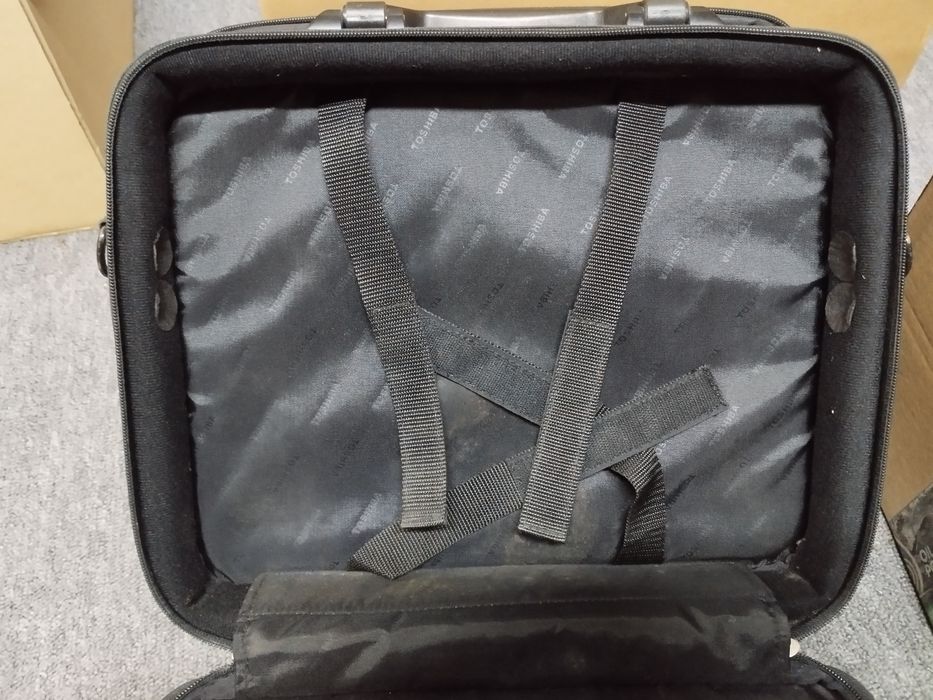 Torba neseser na laptopa Toshiba
