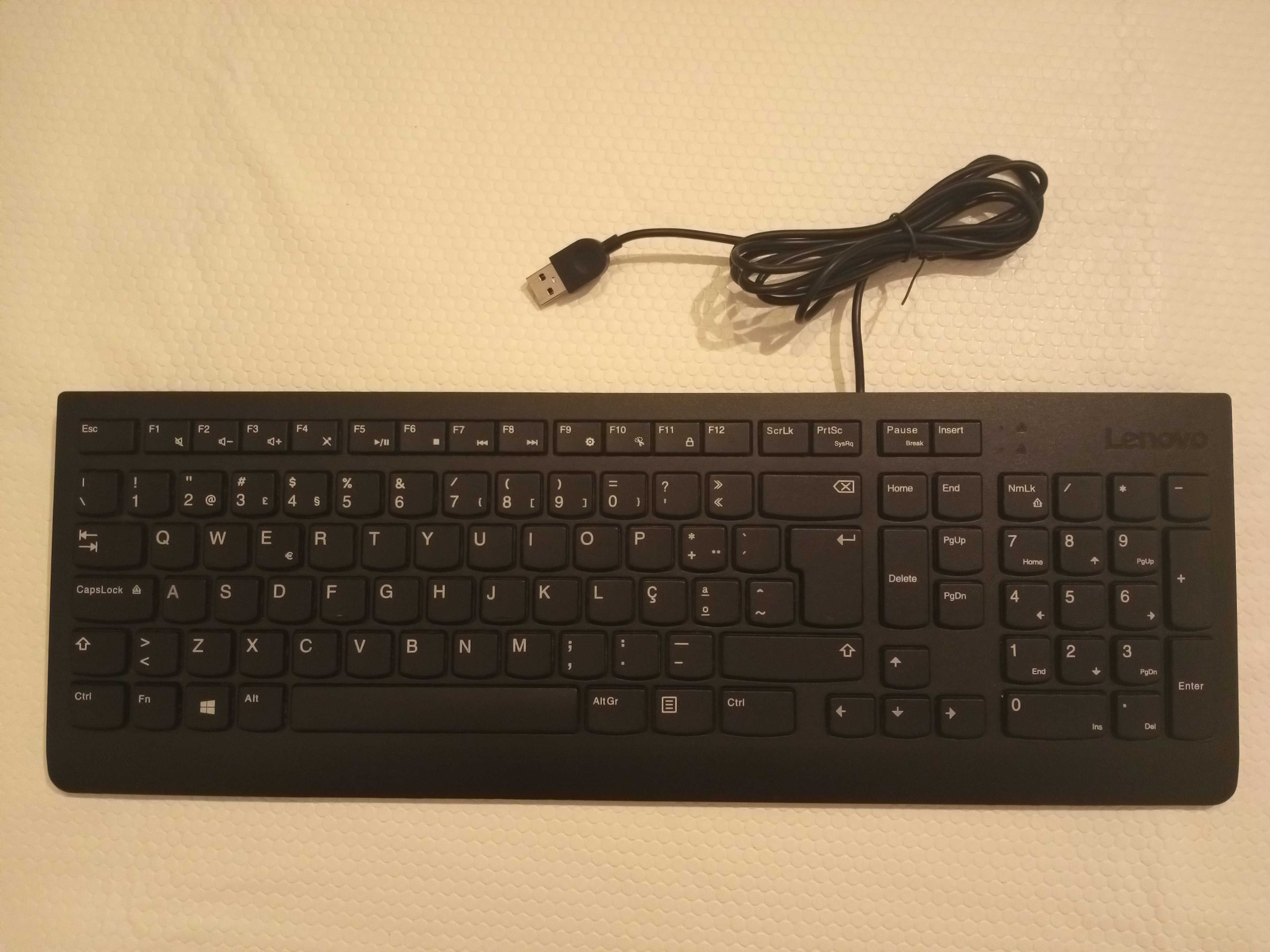 Desktop Lenovo Ideacentre A340-22IWL (All in One)