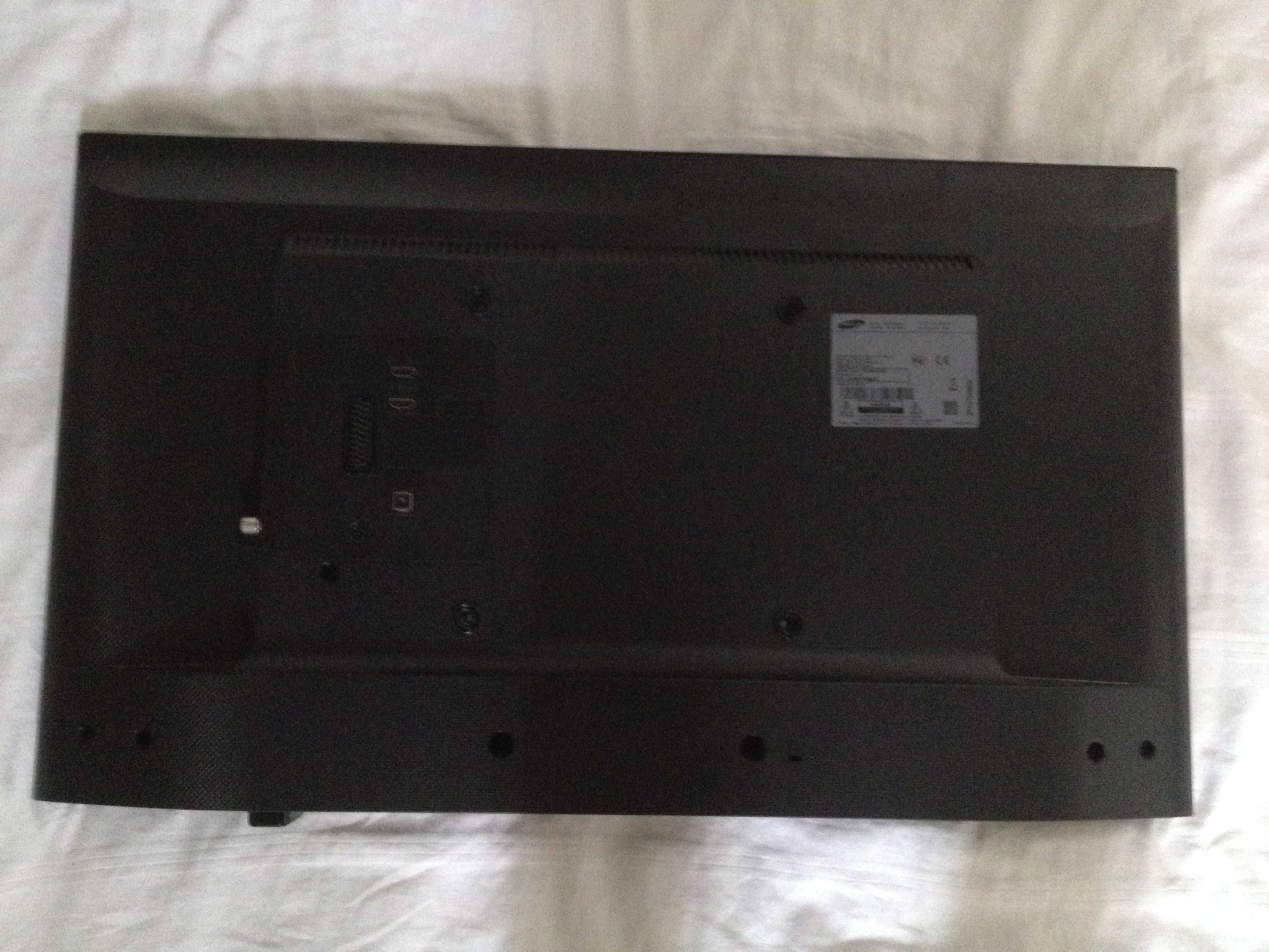 Телевизор Samsung UE32J4000