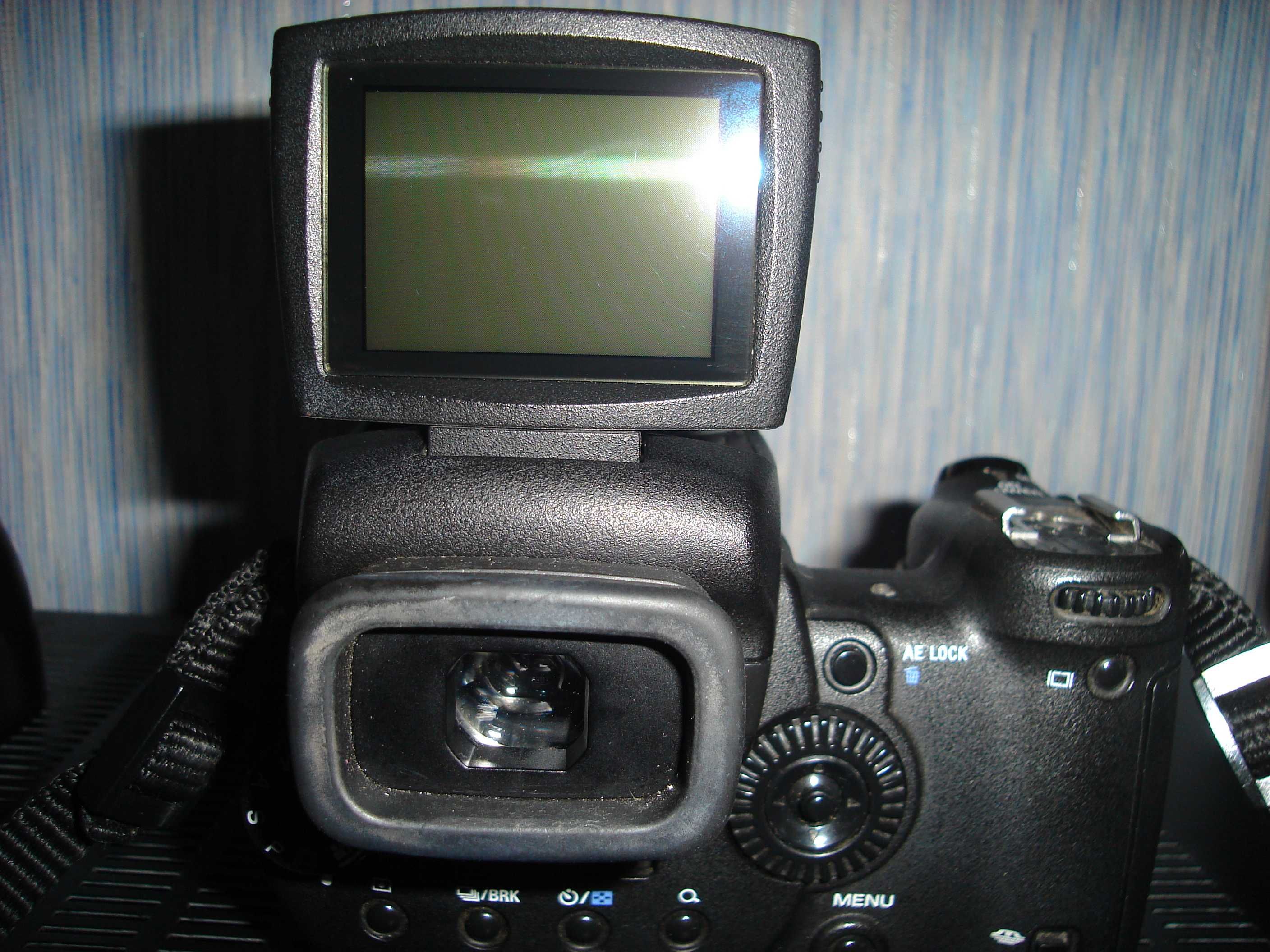 Фотокамера Sony Cyber-Shot DSC-R1