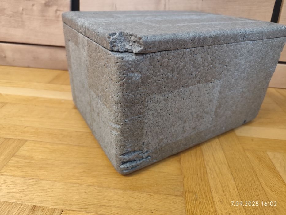 Styrobox pojemnik styropianowy izotermiczny 37x28x20cm + 3 wkłady