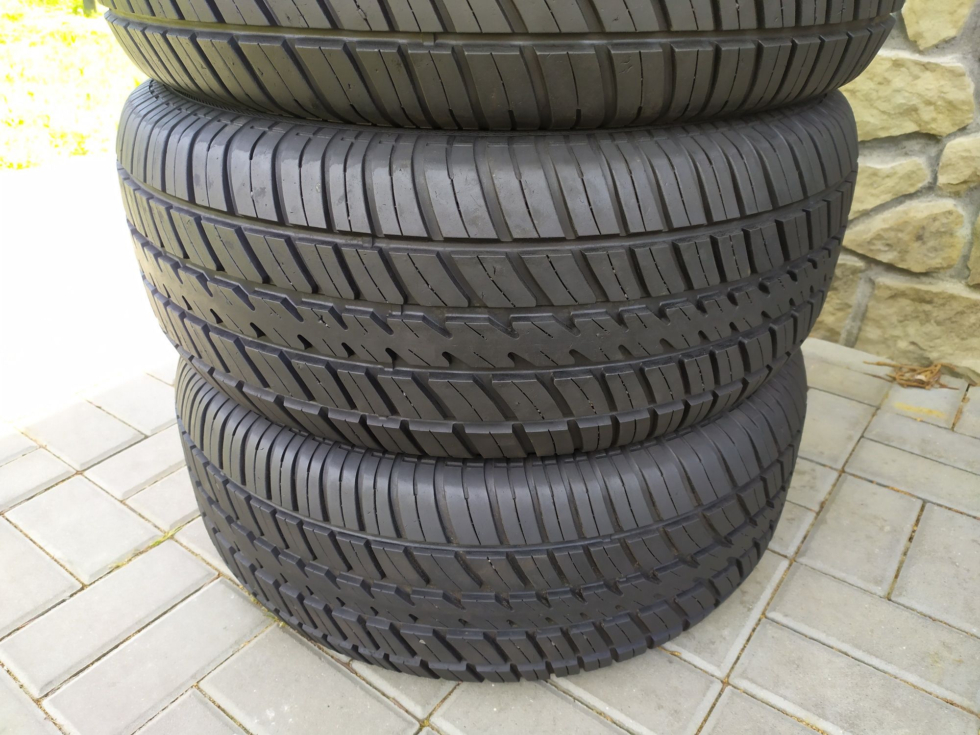 Opony Używane 275/60R15 Cooper Cobra Radial GT  Super Stan