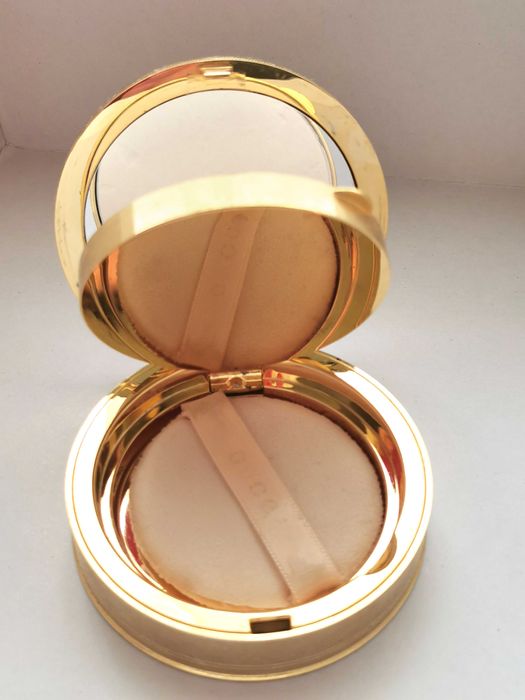 Пудра для обличча gucci matte beauty powder mat naturel оригінал
