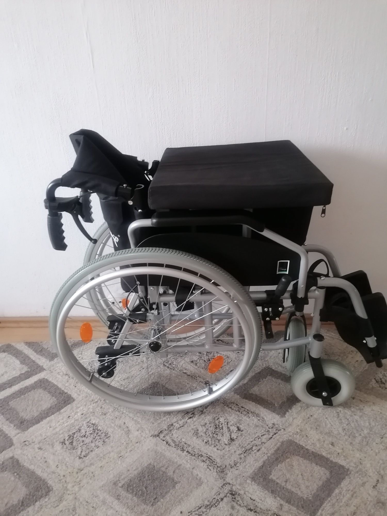 Nowy wózek inwalidzki firmy TIMAGO