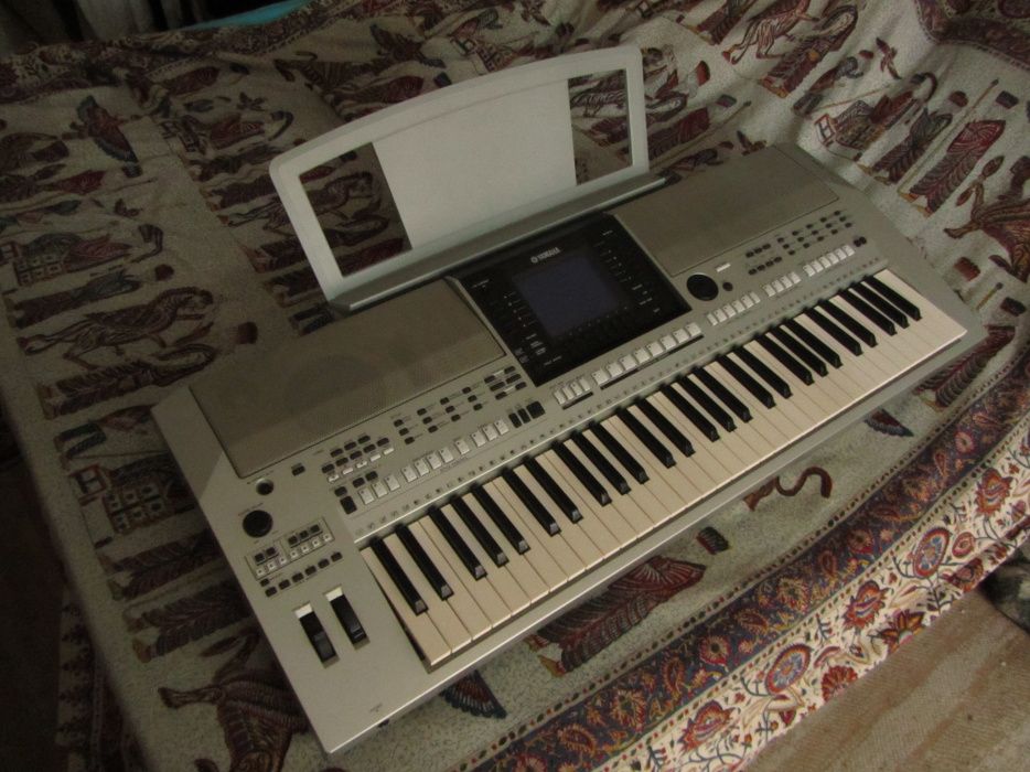 Продам уникальны синтезатор YAMAHA PSR OR 700 (ORIENTAL-восточной)