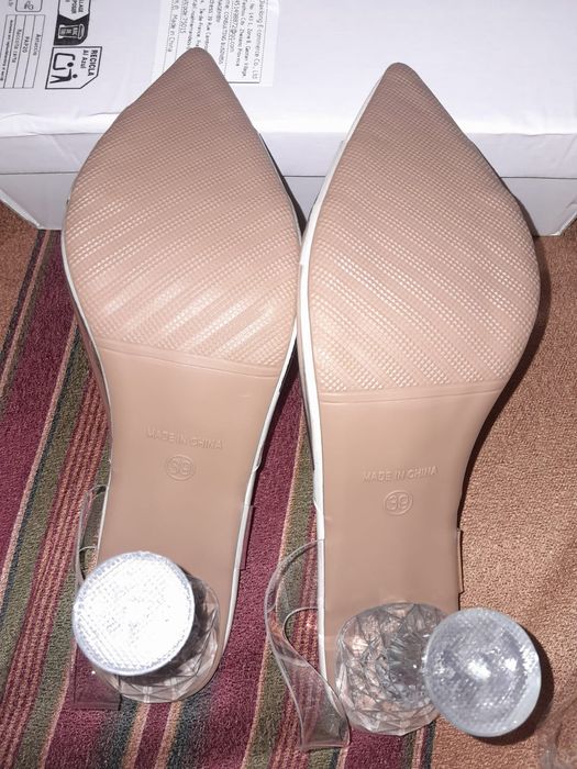 Sandália de cristal