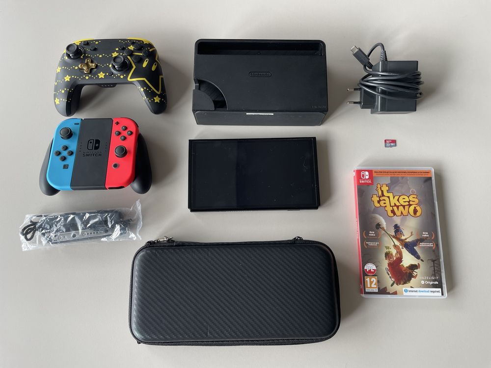 Konsola Nintendo Switch Oled + Dodatki
