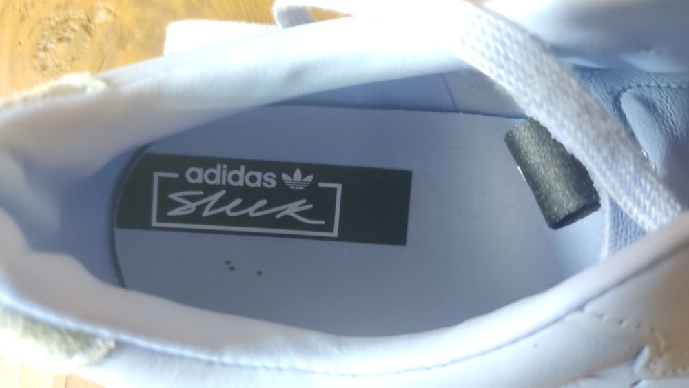 Жіночі кросівки Adidas Sleek Super W