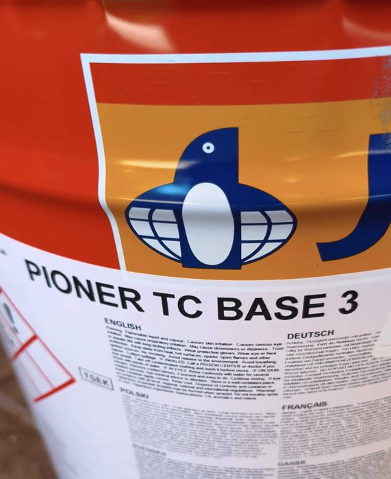 Farba do dachu rynien ogrodzenia konstrukcji stalowych okrętowa JOTUN