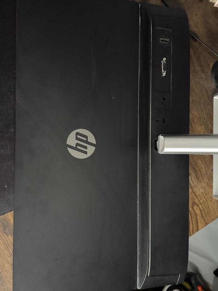 Monitor hp m22f