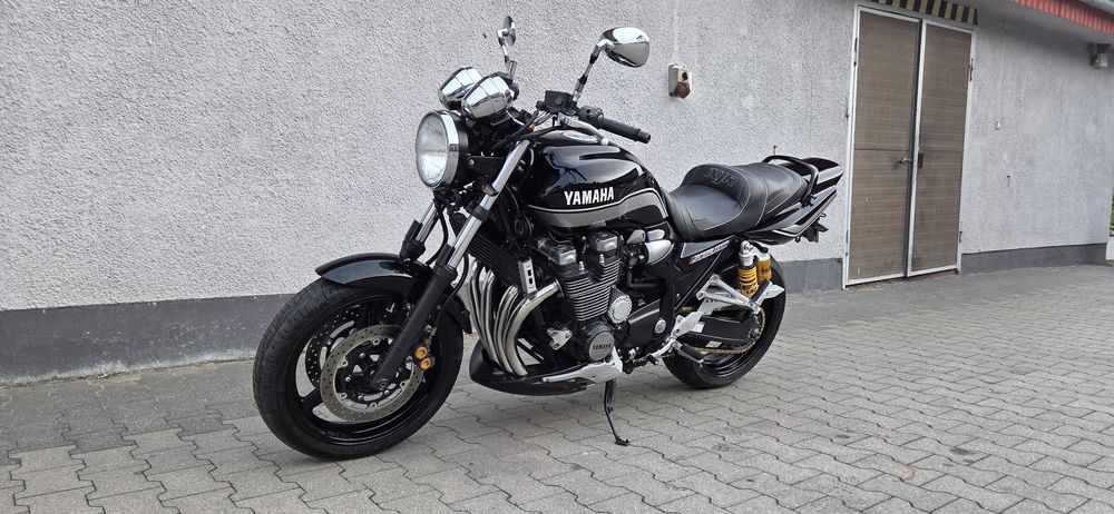 Yamaha XJR 1300 rok 2012 Super Stan Leo Vince Pług Puig Gsx naked
