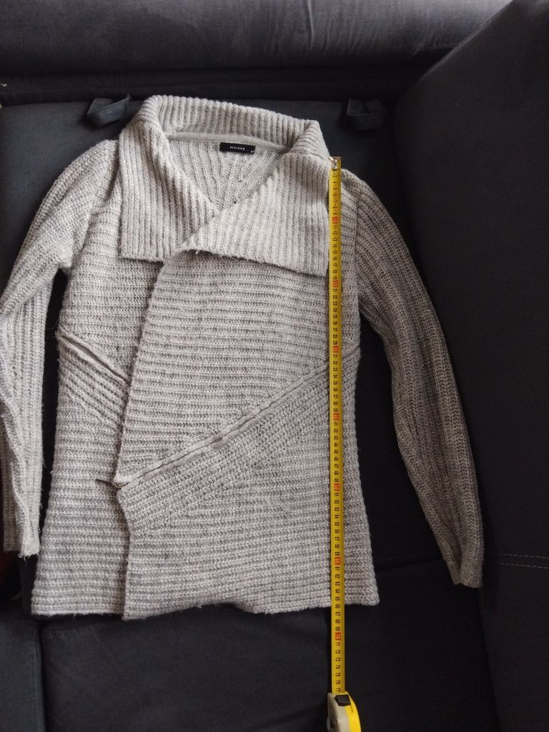Sweter Reserved M,L dłuższy z zameczkami